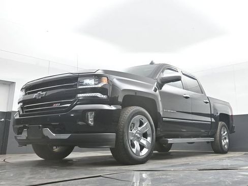 Used 2018 Chevrolet Silverado 1500 LTZ Z71 w/ LTZ Plus Package AWD/4WD image 40