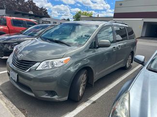 Used 2013 Toyota Sienna LE w/ Towing Pkg AWD/4WD video 1