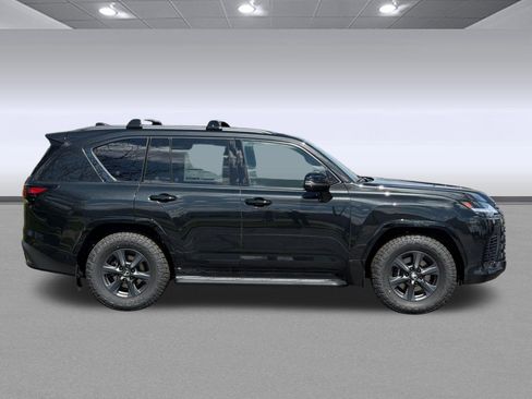 New 2026 Lexus LX 700h Overtrail image 8