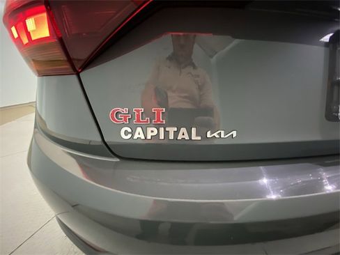 Used 2019 Volkswagen Jetta GLI image 25