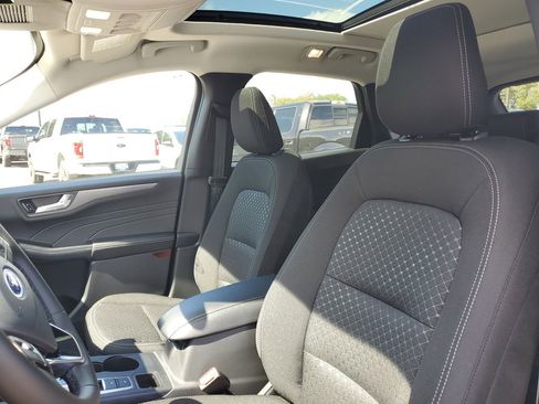 New 2025 Ford Escape Active w/ Active Premium Tech Pack image 7