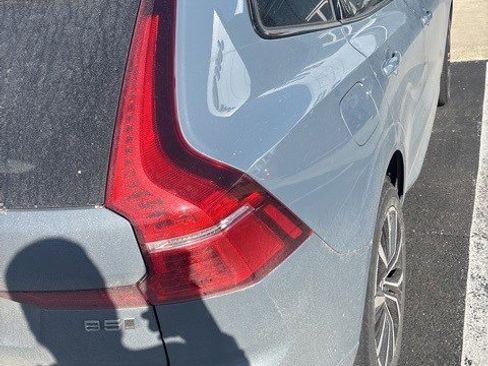 Used 2024 Volvo XC60 B5 Plus w/ Climate Package image 13