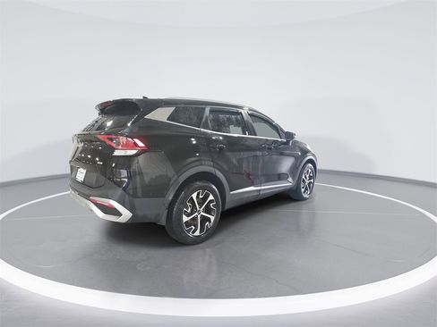 Used 2024 Kia Sportage EX image 8