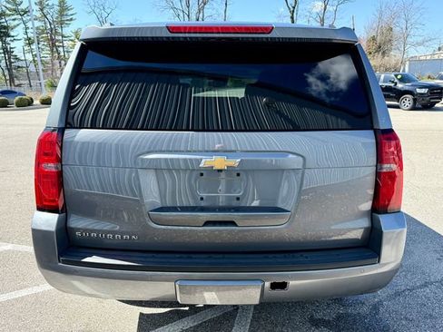 Used 2018 Chevrolet Suburban LT image 5