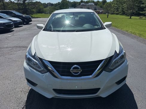 Used 2018 Nissan Altima 2.5 S w/ S Convenience Package FWD image 2