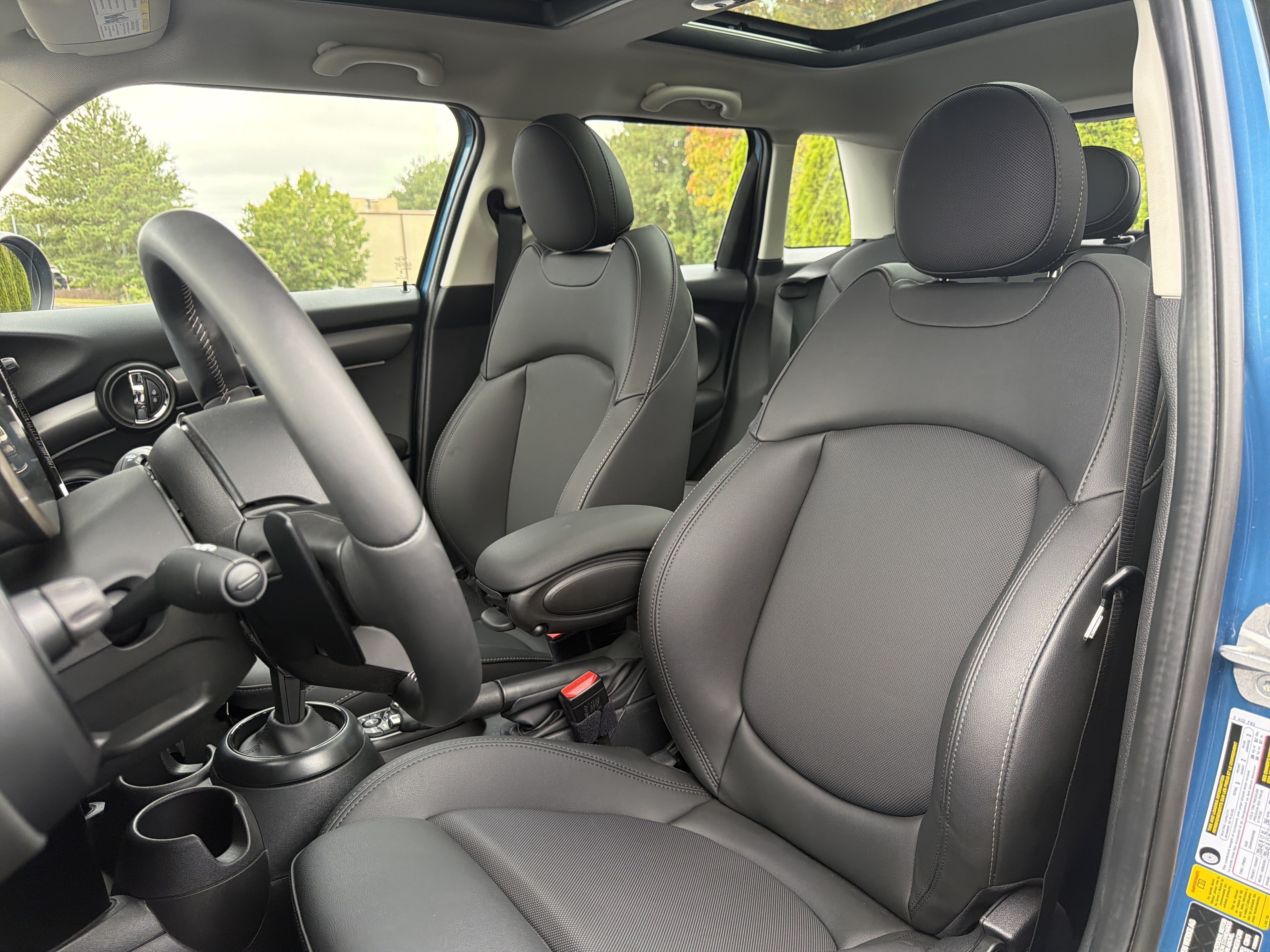 Used 2024 MINI Cooper S FWD image 7