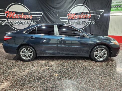 Used 2015 Toyota Camry SE FWD image 8