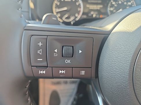 New 2025 Nissan Pathfinder SV w/ Black Appearance Package image 16