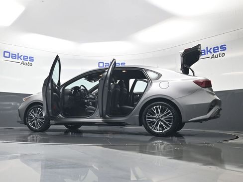 Certified 2024 Kia Forte GT-Line image 60