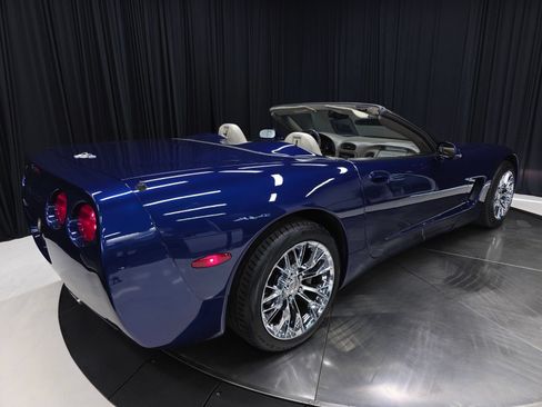 Used 2004 Chevrolet Corvette Convertible w/ Preferred Equipment Group RWD image 40