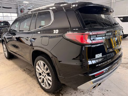 Used 2025 GMC Acadia Denali w/ Super Cruise Package image 5
