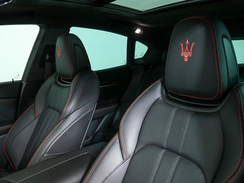 Used 2022 Maserati Levante Modena S image 2