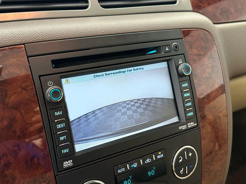 Used 2010 Chevrolet Tahoe LTZ image 49