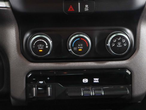 Used 2019 RAM 2500 Big Horn AWD/4WD image 21