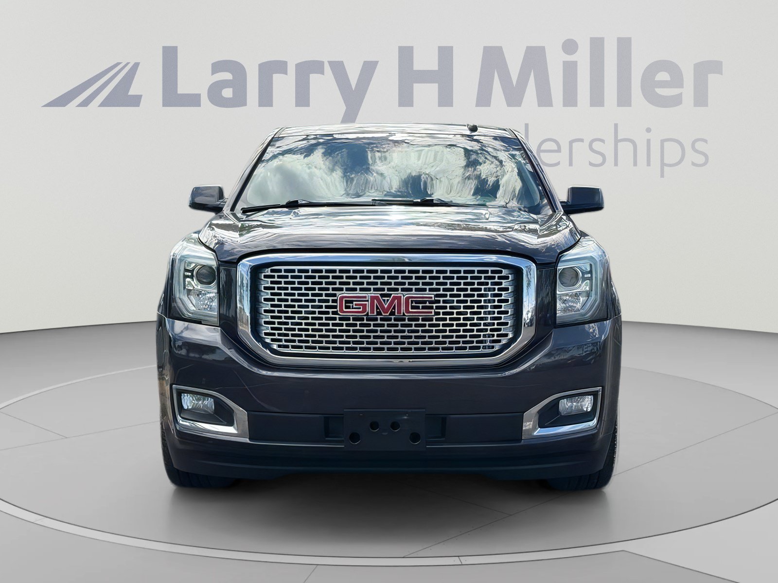 Used 2015 GMC Yukon XL Denali w/ Open Road Package AWD/4WD image 9
