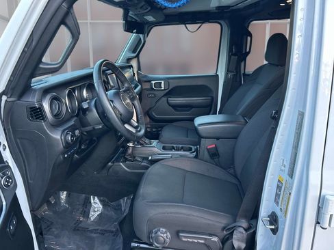 Used 2023 Jeep Wrangler Unlimited w/ Dual Top Group image 11