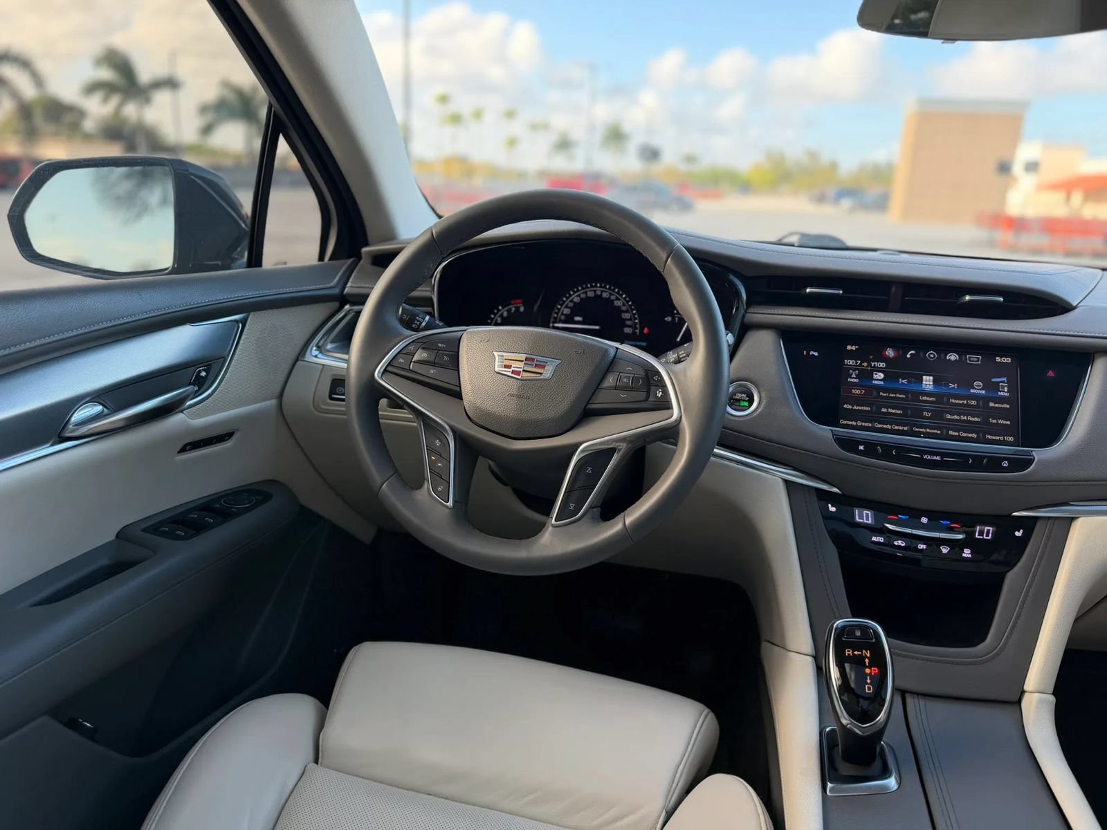 Used 2017 Cadillac XT5 Luxury w/ Driver Awareness Package FWD image 26