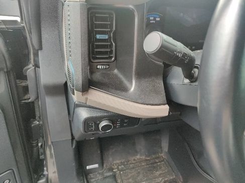 Used 2023 Ford Bronco Wildtrak AWD/4WD image 34