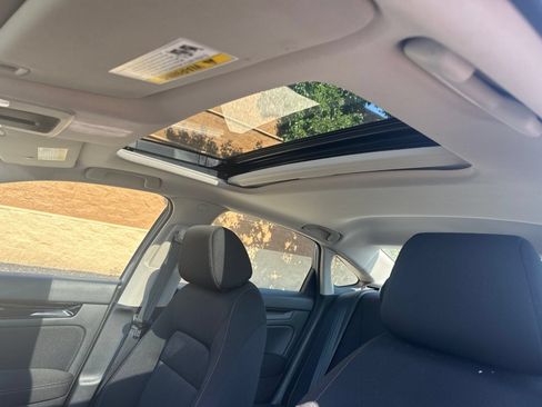 Used 2023 Honda Civic EX image 9