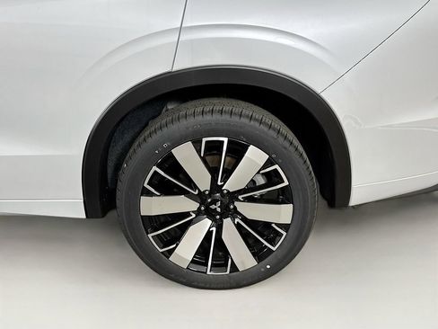 New 2025 Mitsubishi Outlander SEL image 34