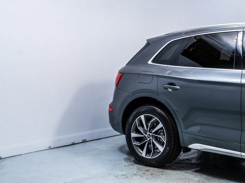 Used 2023 Audi Q5 2.0T Premium w/ Convenience Package image 11