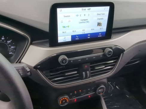 Used 2020 Ford Escape SE image 27