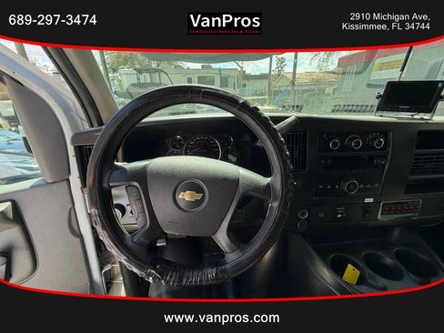 Used 2012 Chevrolet Express 3500 Extended Van 3D image 10