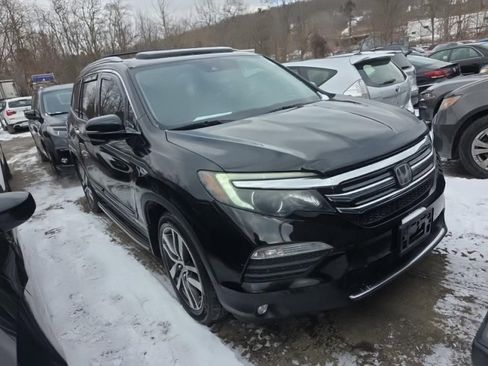 Used 2017 Honda Pilot Touring image 38