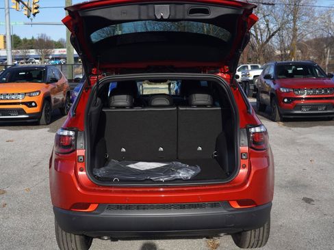 New 2026 Jeep Compass Limited image 12