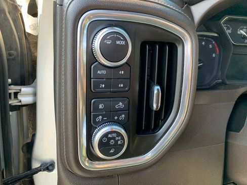 Used 2021 GMC Sierra 1500 SLT image 13