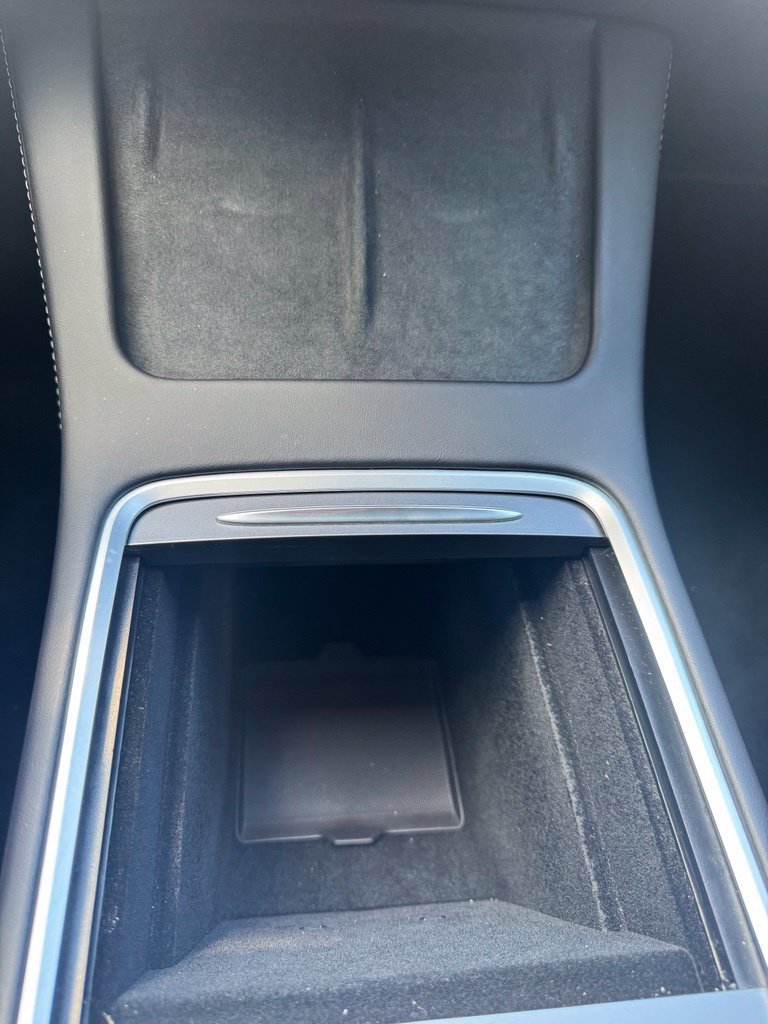 Used 2024 Tesla Model Y Long Range AWD/4WD image 23