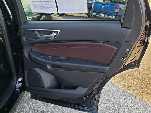 Certified 2021 Ford Edge Titanium w/ Equipment Group 301A image 17