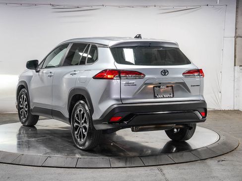 Certified 2025 Toyota Corolla Cross AWD Hybrid image 3