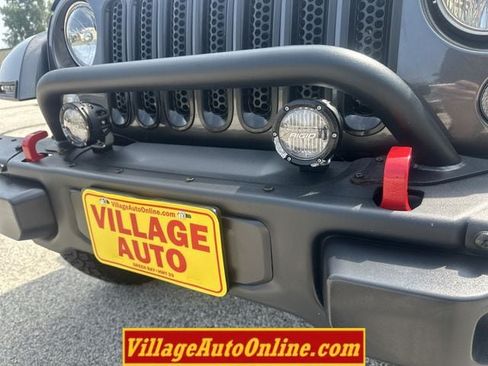 Used 2016 Jeep Wrangler Unlimited Rubicon AWD/4WD image 8