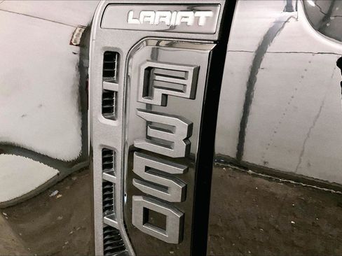 Used 2024 Ford F350 Lariat w/ Lariat Ultimate Package image 13