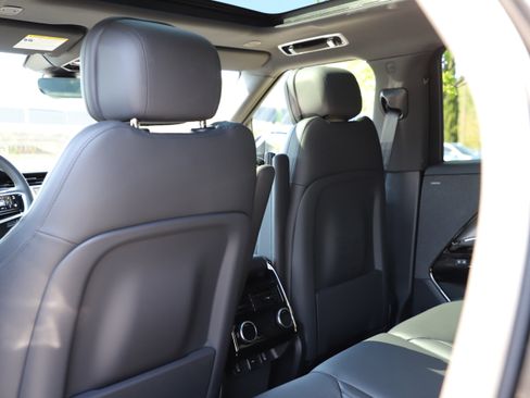 New 2026 Land Rover Range Rover Sport SE AWD/4WD image 17