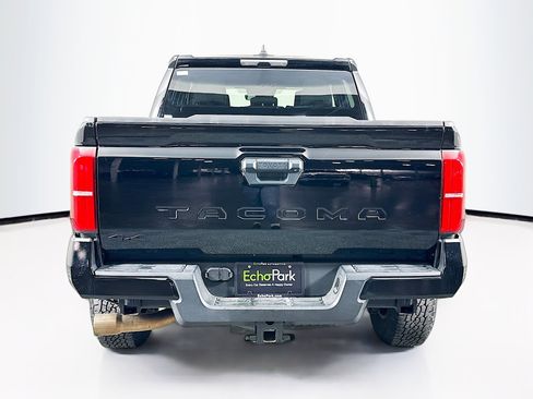 Used 2025 Toyota Tacoma TRD Off-Road image 7