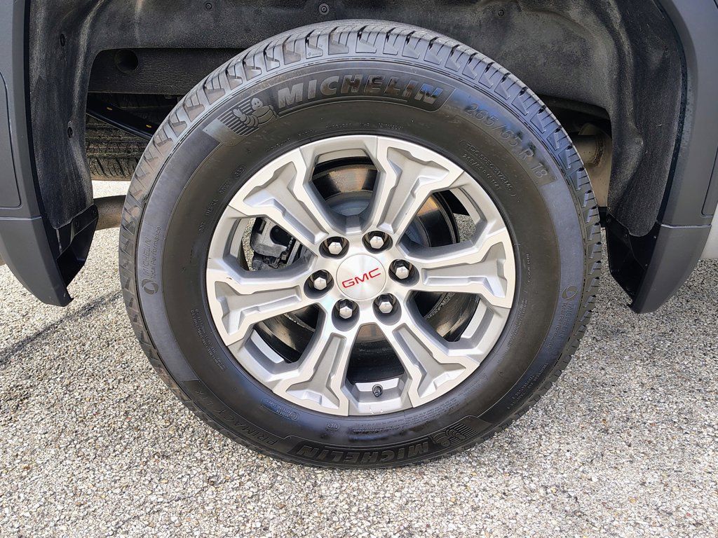 Used 2025 GMC Sierra 1500 SLT AWD/4WD image 12