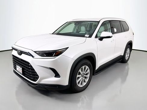 New 2026 Toyota Grand Highlander AWD image 3