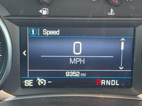 Used 2024 Chevrolet Equinox LT FWD image 16