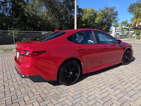 Used 2026 Toyota Camry SE image 11