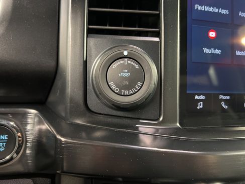 New 2026 Ford F250 Lariat w/ Black Appearance Package image 19