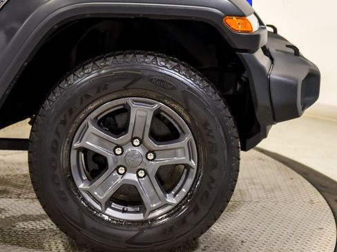 Used 2020 Jeep Wrangler Sport image 13
