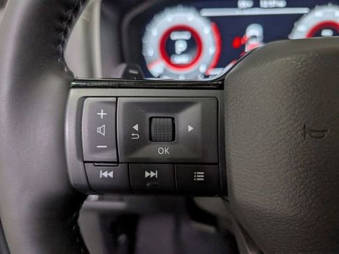 Used 2025 Nissan Rogue SL w/ Tech Package image 19