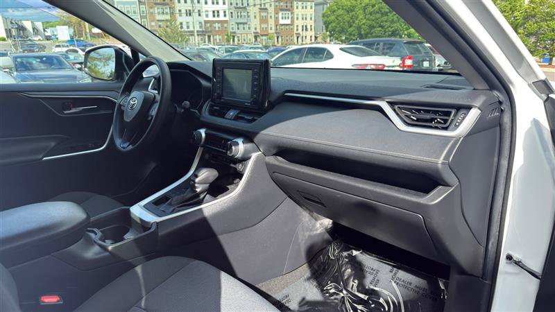 Used 2021 Toyota RAV4 XLE AWD/4WD image 15