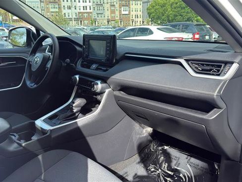 Used 2021 Toyota RAV4 XLE AWD/4WD image 15