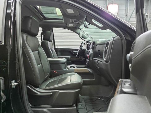 Used 2019 Chevrolet Silverado 1500 LT Trail Boss AWD/4WD image 16