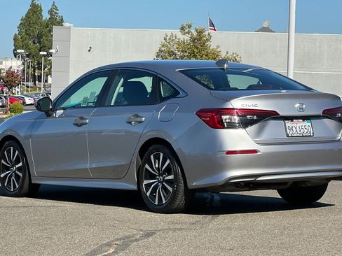Used 2024 Honda Civic EX image 7
