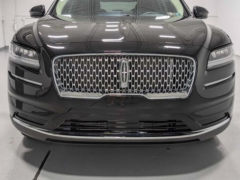 Used 2022 Lincoln Nautilus AWD w/ Premium Package image 2