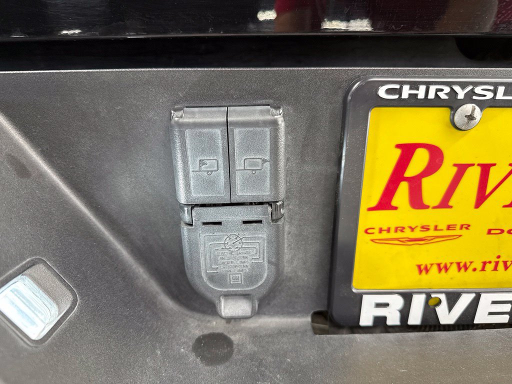 Used 2021 GMC Sierra 1500 AT4 w/ AT4 Premium Package AWD/4WD image 8